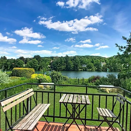 Guest house Daisy - Elegantes Et Autonomes Au Bord De La Meuse 3*